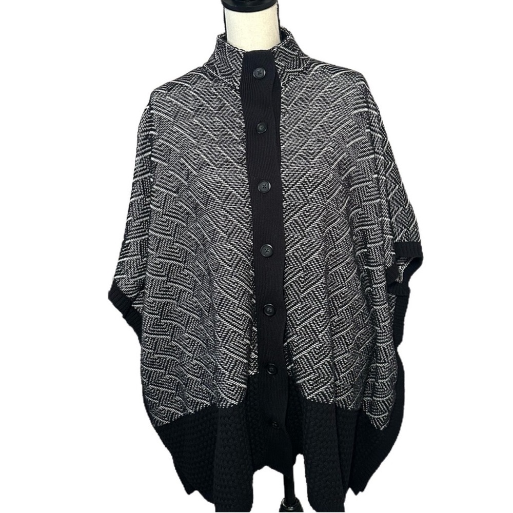 Liz Claiborne Black and White Button-Up Poncho